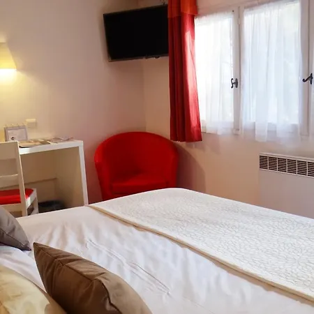 Des Ecureuils Otel 3*